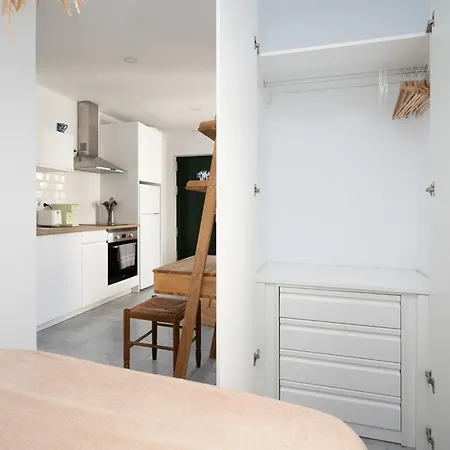 Lovely House In Peaceful Courtyard Benalmadena