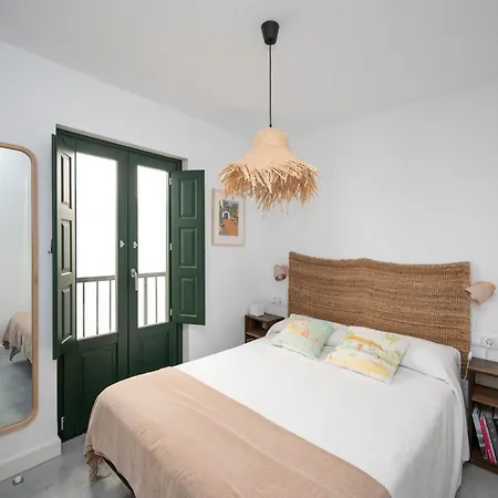 Apartman Lovely House In Peaceful Courtyard