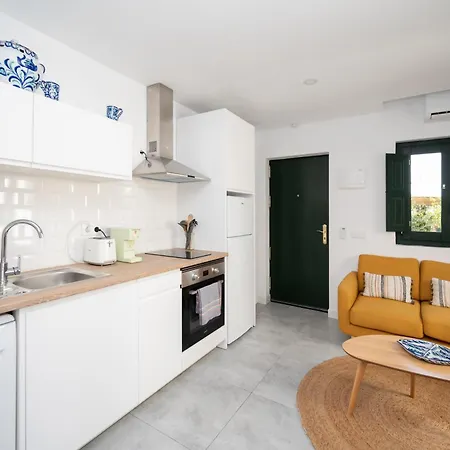 Lovely House In Peaceful Courtyard Apartment Benalmadena