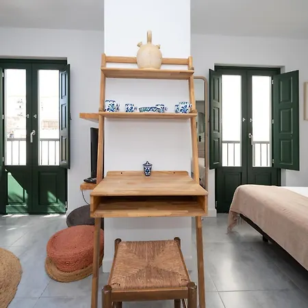 Lovely House In Peaceful Courtyard Appartamento Benalmádena