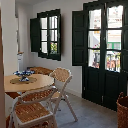Lovely House In Peaceful Courtyard Apartment Benalmadena